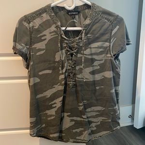 Express camo cap sleeve shirt